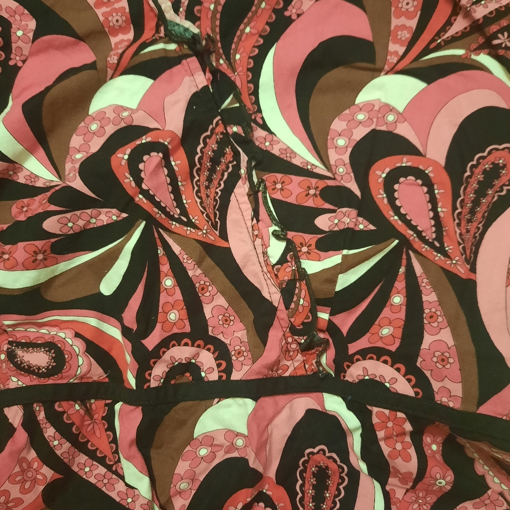 Pink scrub top - Picture 3 of 8